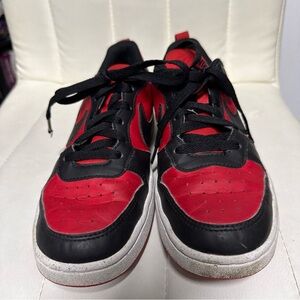 Nike Court Borough Low 2